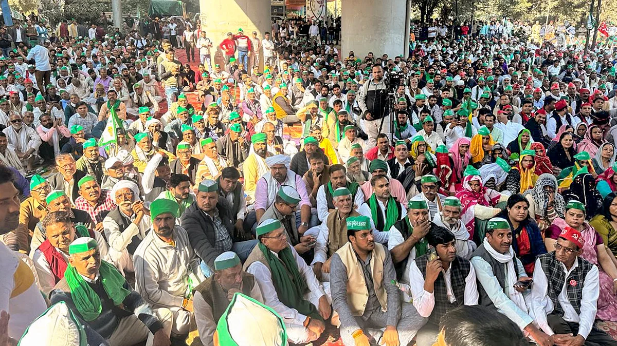 Farmers protest in Greater Noida on 4 December (photo: PTI)