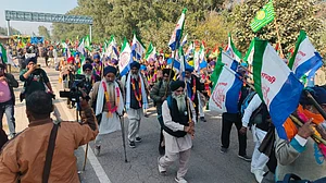 Pandher urges SKM to join hands with farmers protesting on Punjab-Haryana border