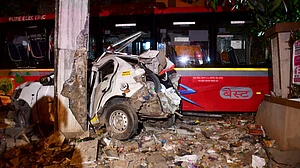 Mumbai: 7 dead, over 40 injured as bus crashes into pedestrians, vehicles