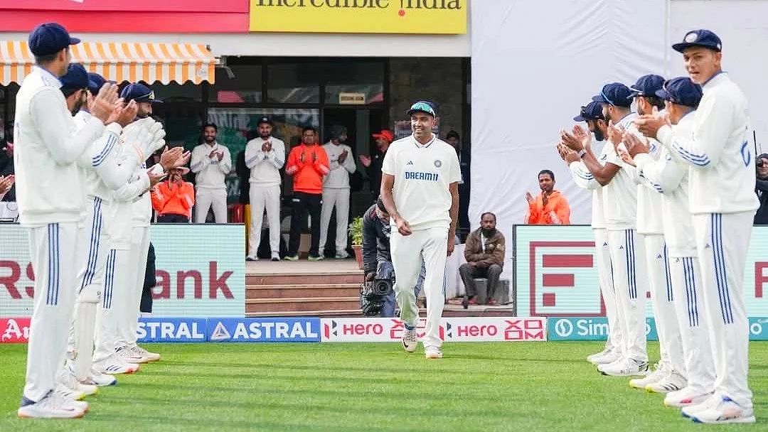 'Ash' walks out for the last time (photo: @pkkotwal278775/X)