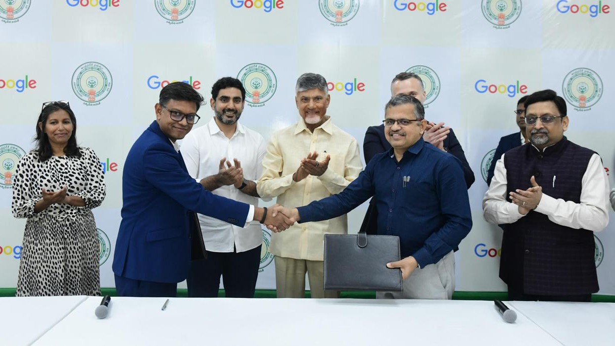 Nara Lokesh and Chandrababu Naidu (centre back) with Google officials in Visakhapatnam