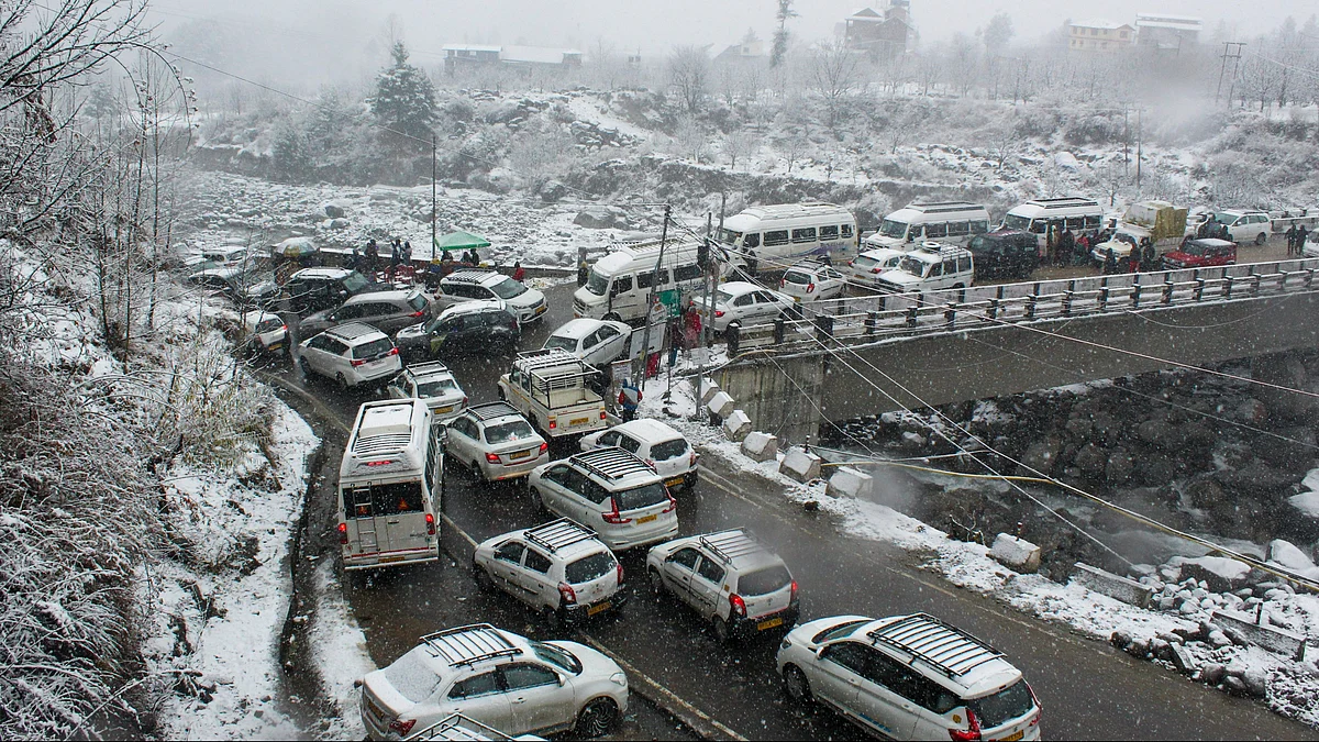 Tourist rush in Shimla (photo: PTI) 