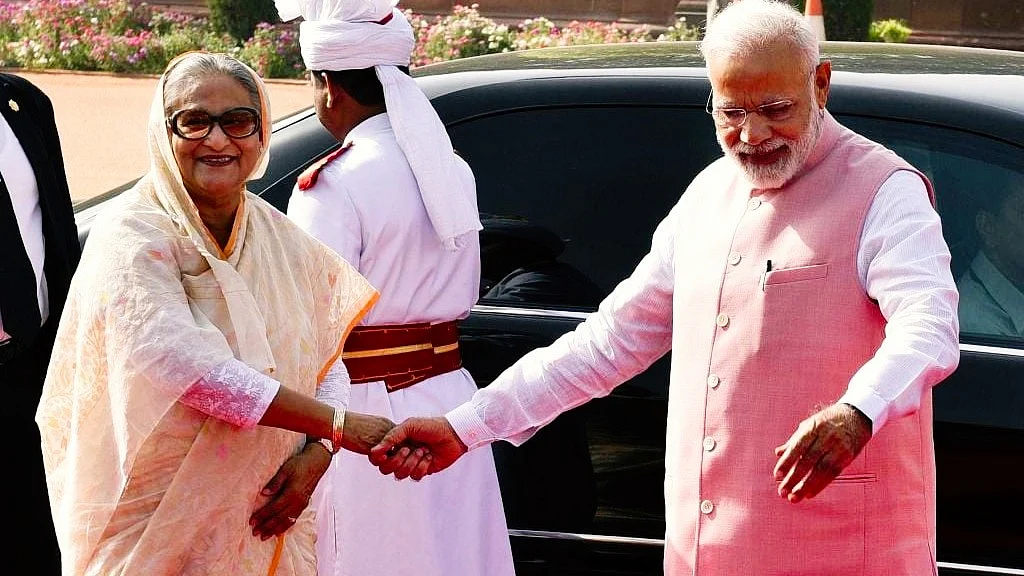 PM Narendra Modi with overthrown Bangladeshi PM Sheikh Hasina (file photo)