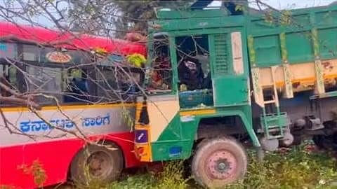 Four killed, 30 injured in truck-bus collision in Tamil Nadu  