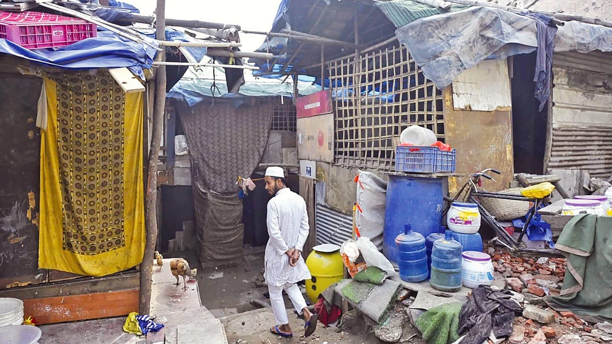 A basti of Rohingya refugees in Delhi's Madanpur Khadar