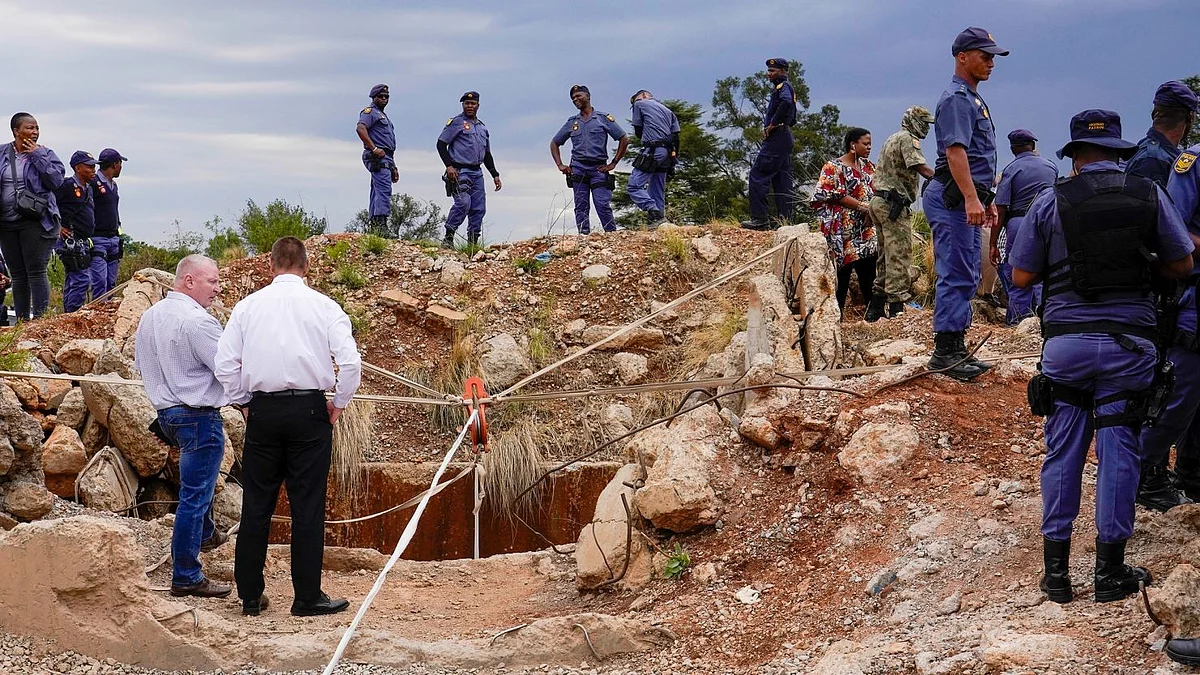 Authorities refuse to help the hundreds of trapped and dying miners because they are "criminals" 