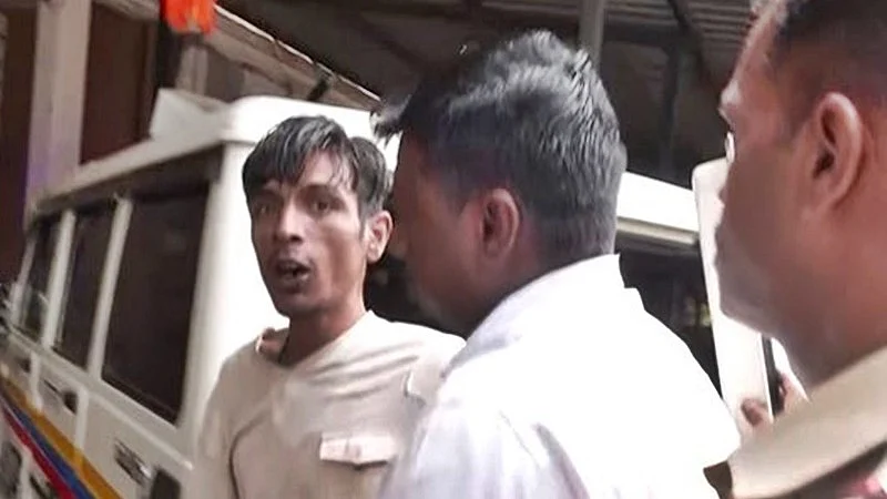 The suspect in police custody on 17 January (photo: IANS)