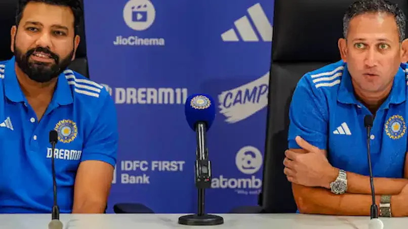 Rohit Sharma (left) and Ajit Agarkar at a media briefing