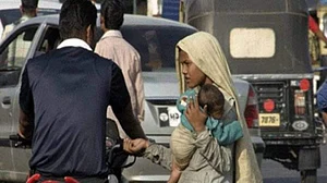 Indore: Unknown person booked for giving alms to beggar, faces jail time if convicted