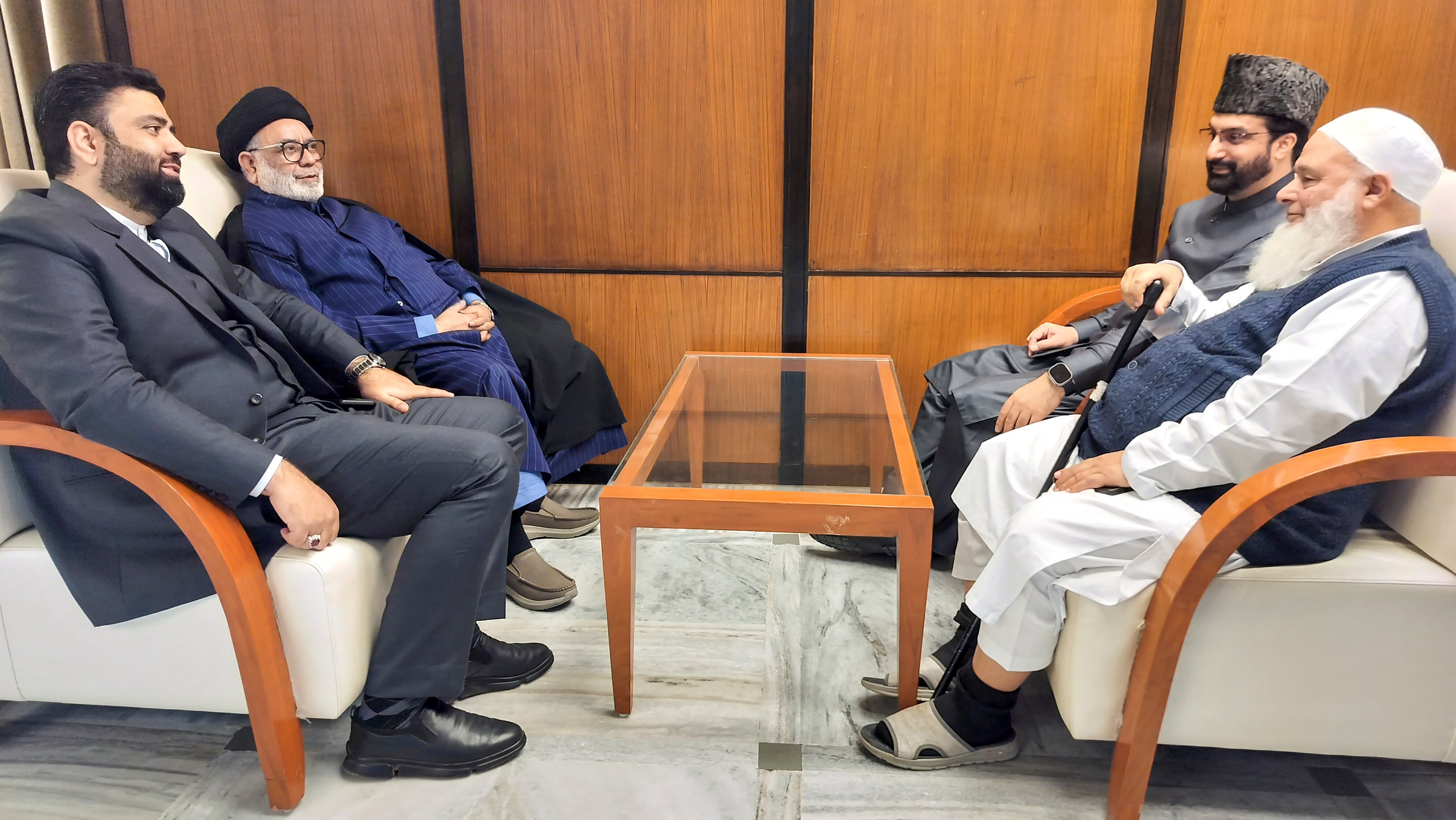 Mirwaiz Umar Farooq (inside right) with the Kashmiri delegation (photo: PTI)