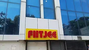 FIITJEE closure: Noida parents file police complaint to seek fee refund