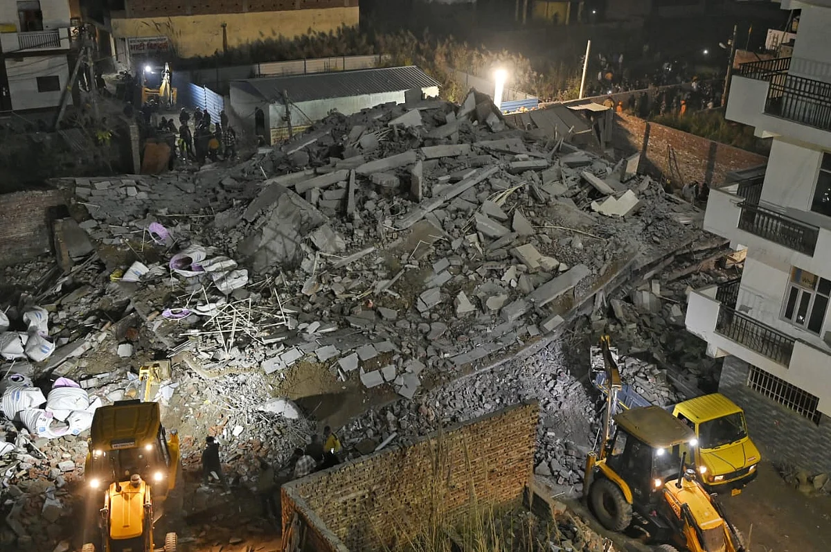 Four-storey building collapses in Delhi's Burari, 10 rescued