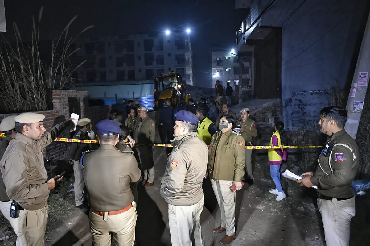 Four-storey building collapses in Delhi's Burari, 10 rescued