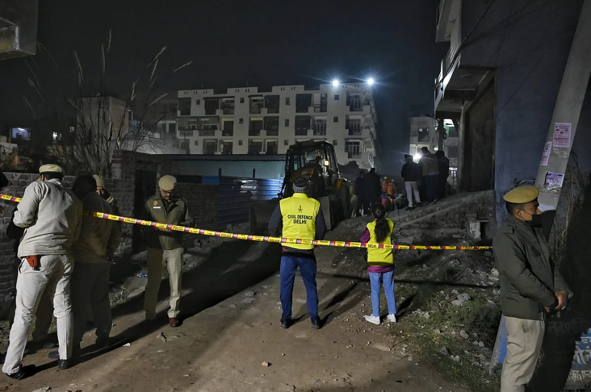Four-storey building collapses in Delhi's Burari, 10 rescued