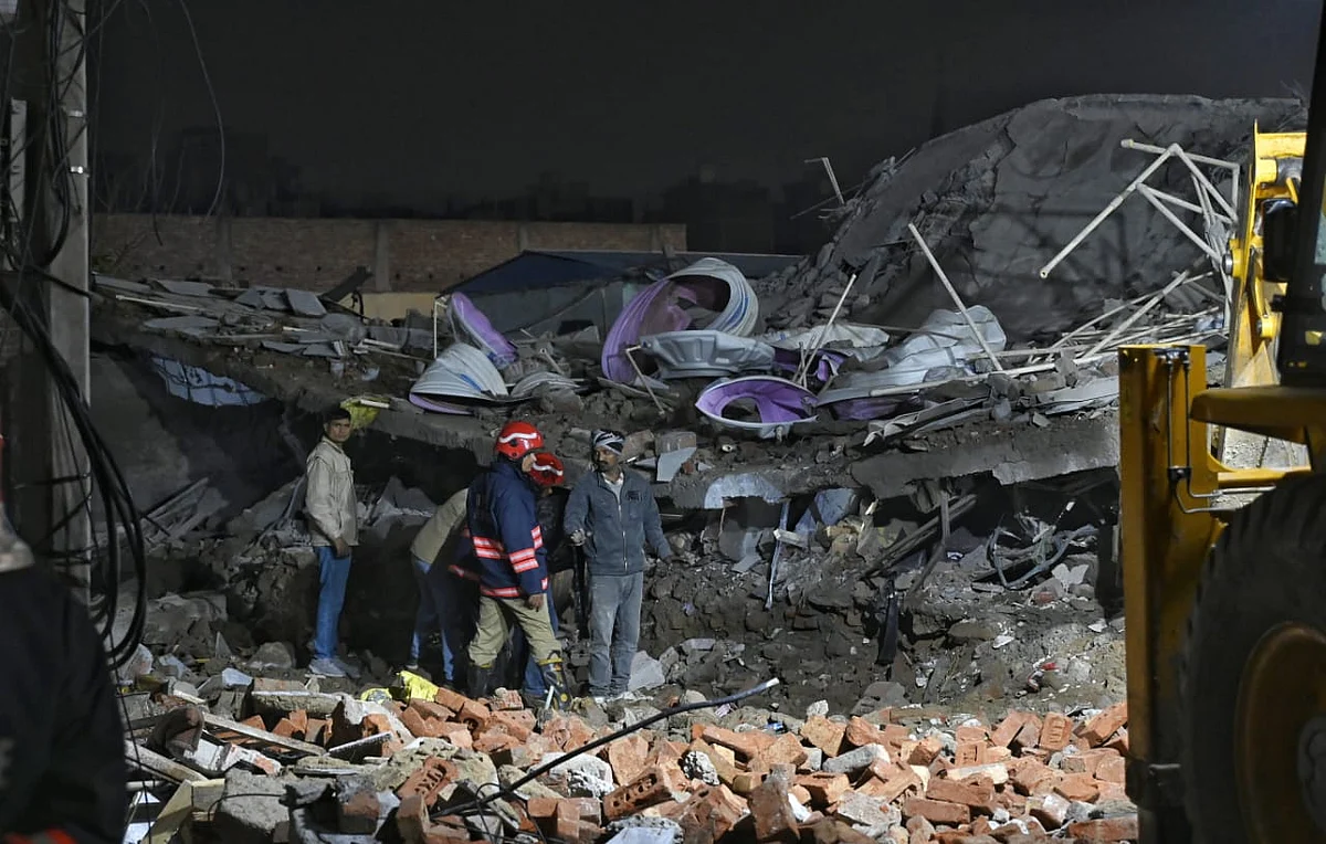 Four-storey building collapses in Delhi's Burari, 10 rescued