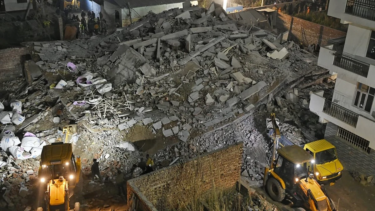 Barari building collapse: 24 hours later, people are still trapped; rescue ops continue (photo: Vipin/NH)