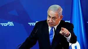 Netanyahu hints at expanded war in Gaza; former Israeli military, spy chiefs cry foul