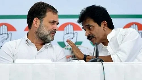 K.C. Venugopal with Rahul Gandhi (photo: @NMRPTC/X)