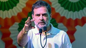 Rahul Gandhi addresses a gathering in Patna on 5 February (photo: PTI)