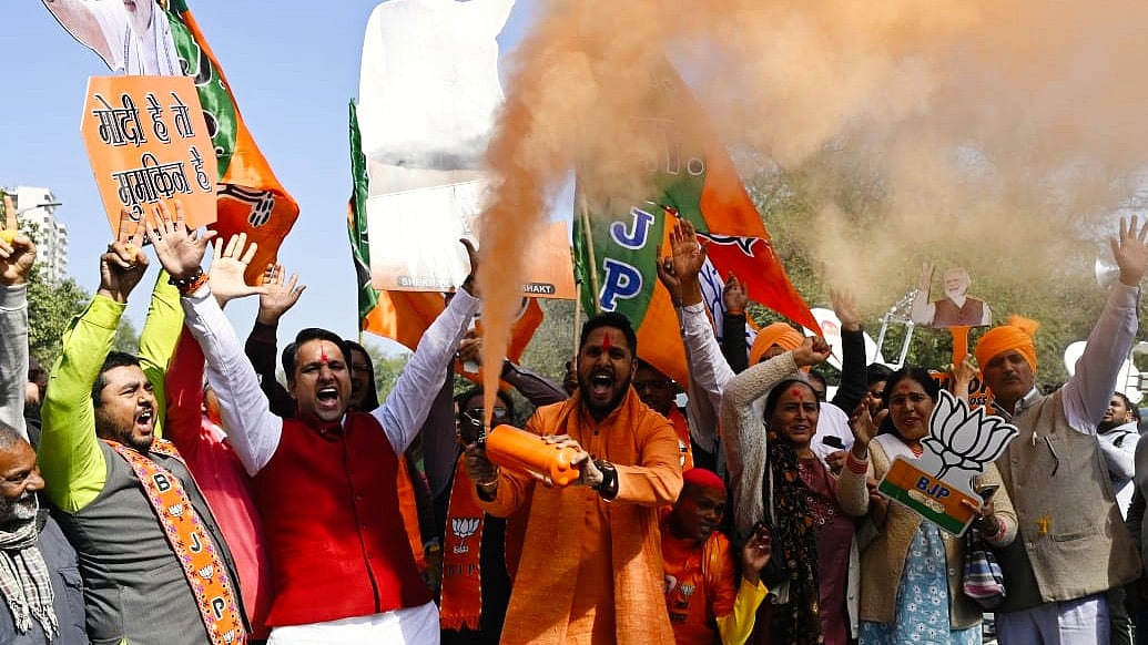 Jubilant BJP supporters in Delhi (photo: Vipin/NH)
