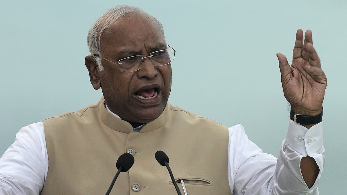 Congress chief Mallikarjun Kharge (photo: PTI)