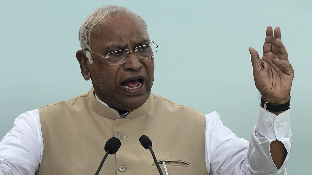 Congress chief Mallikarjun Kharge (photo: PTI)