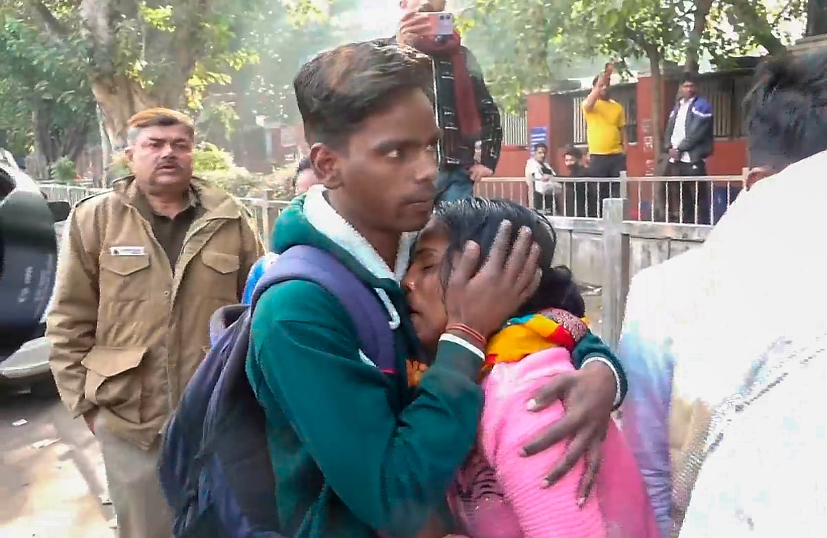 Bereaved next of kin in New Delhi (photo: PTI)