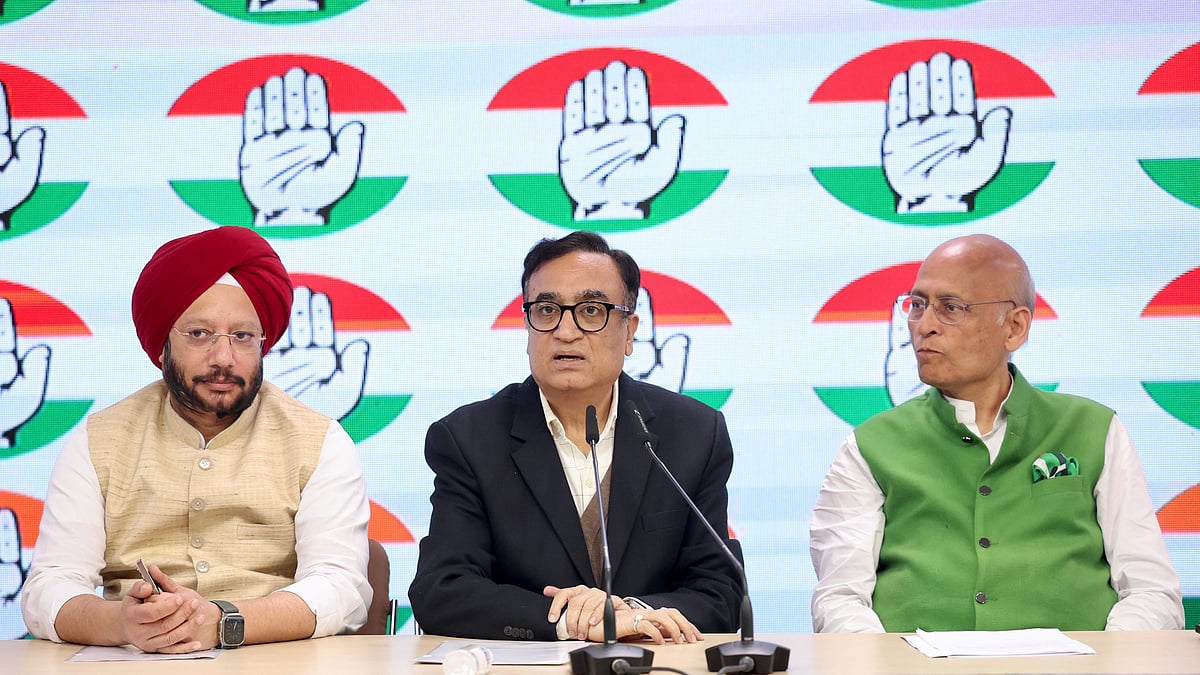 Gurdeep Sappal, Ajay Maken, and Abhishek Singhvi at the press meet