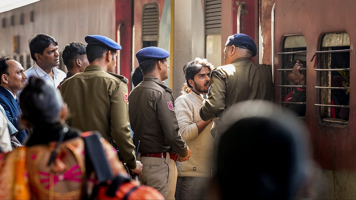 Security personnel at New Delhi Railway Station on 17 February (photo: PTI)