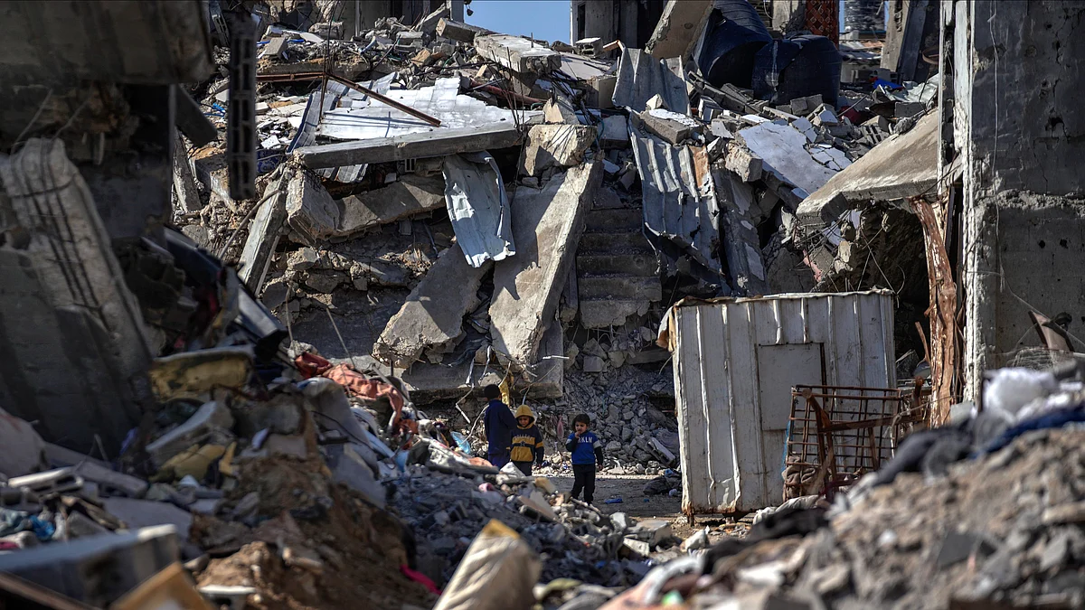 Damaged homes in central Gaza Strip on 17 February 2025