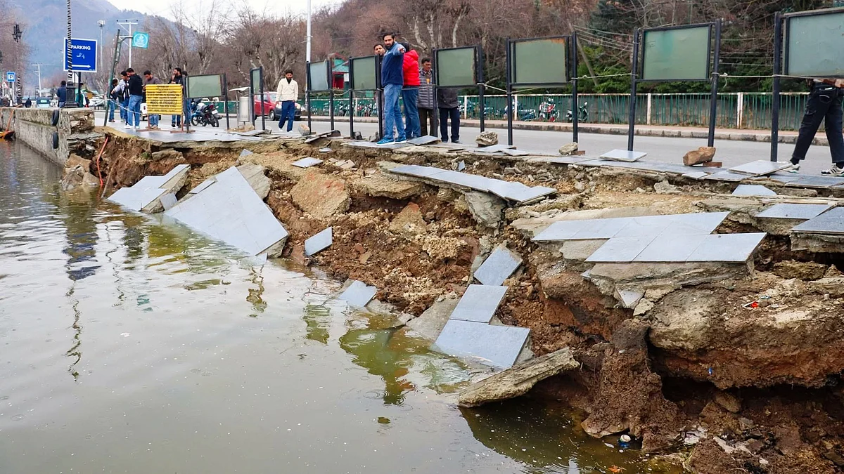 The remains of Boulevard Road (photo: @Gaamuk/X)