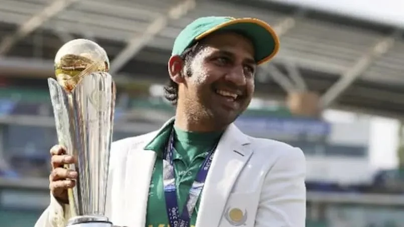 Sarfaraz Ahmed poses with the 2017 Champions Trophy
