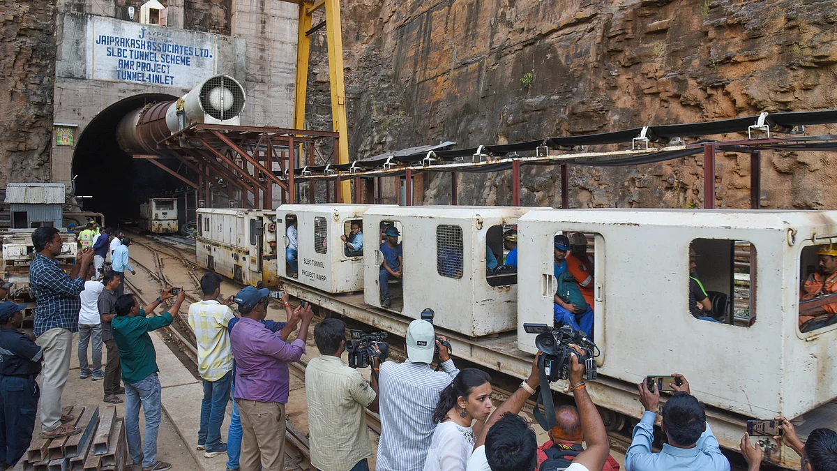 Rescue operation underway in Nagarkurnool district, Telangana, on 23 February (photo: PTI)