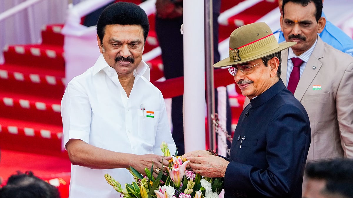 M.K. Stalin with R.N. Ravi (photo: PTI)