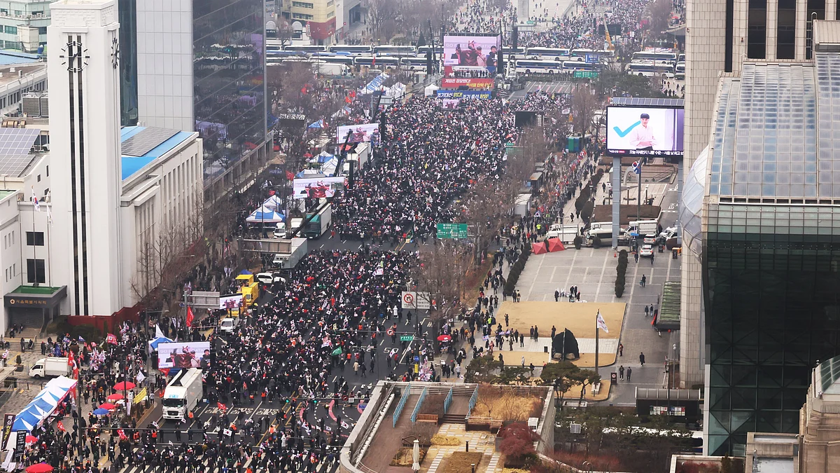 People hold protest in Seoul on 28 February (photo: IANS)