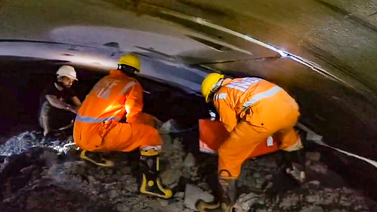 Rescue operation underway in Nagarkurnool (photo: PTI)