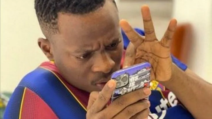 Time on social media changes not only brain but your body