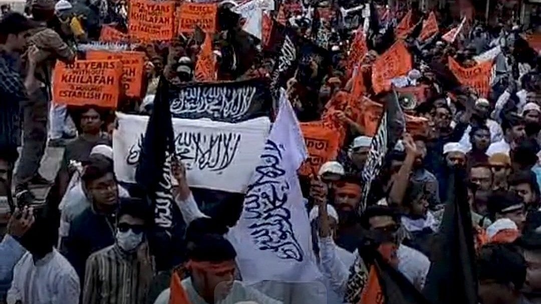 Banned terror outfit Hizb ut-Tahrir takes out a rally in Dhaka (photo courtesy: @salah_shoaib/X)