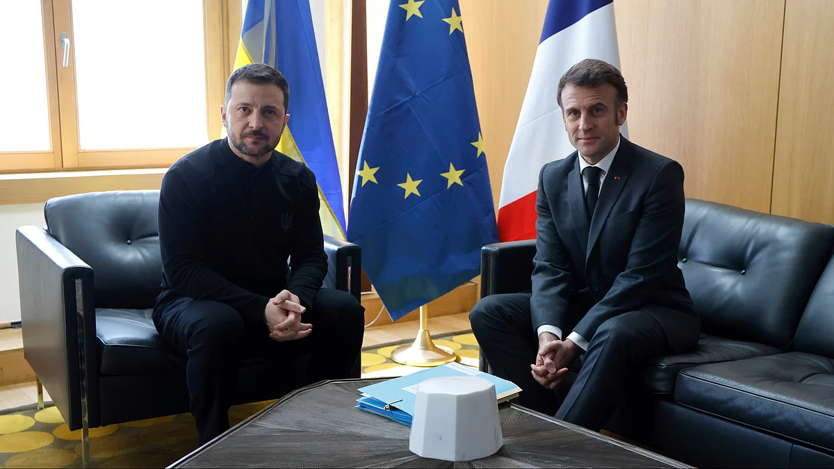 Volodymyr Zelenskyy, meets Emmanuel Macron in Brussels on 6 March (photo: PTI)