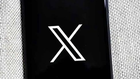 X blinks out on 10 March (representative image)