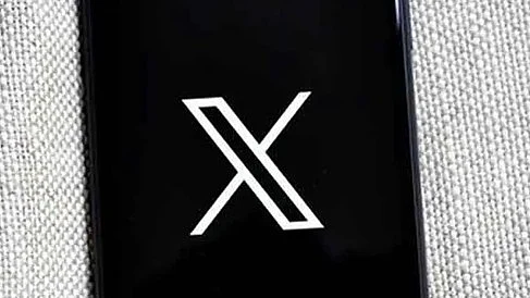 X blinks out on 10 March (representative image)