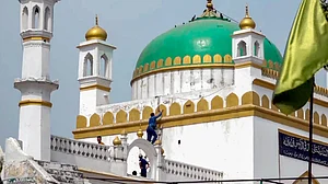 Whitewashing of Sambhal Shahi Jama Masjid: ASI team conducts assessment