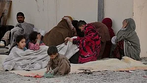 Human rights group says Pakistan pressuring Afghans to return home despite risk of persecution