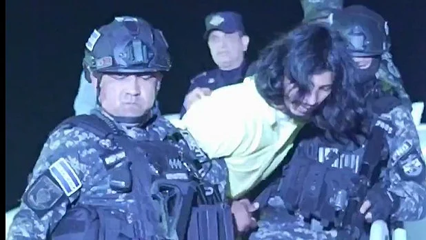 The first 238 Venezuelans arrive in El Salvador