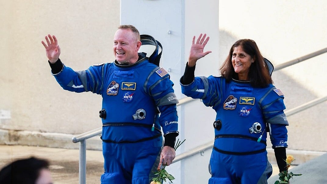Butch Wilmore and Sunita Williams (file photo)