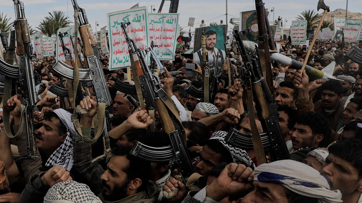Houthi supporters protest in Sanaa on 17 March (photo: AP/PTI)