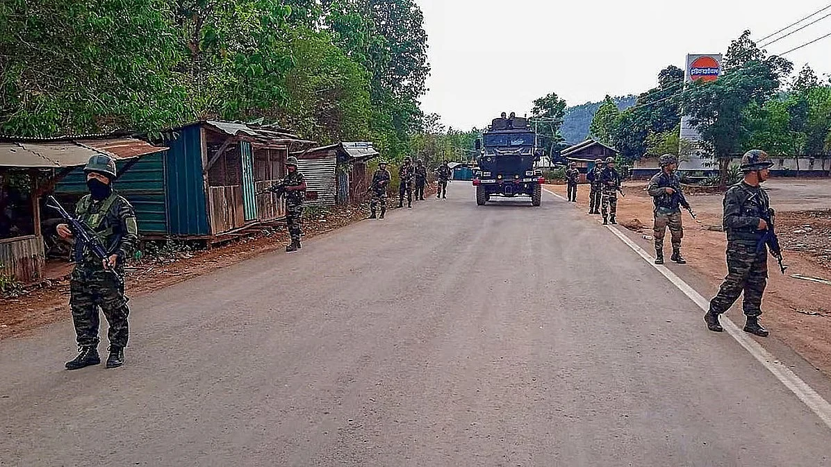 Security forces conduct operations in Manipur (photo: IANS)