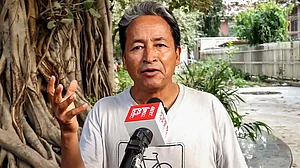 Must we all be a bhakt or anti-national, Sonam Wangchuk asks