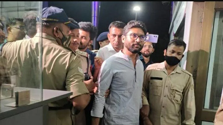 Jignesh Mevani during his 2022 arrest (photo: @drajoykumar/X)