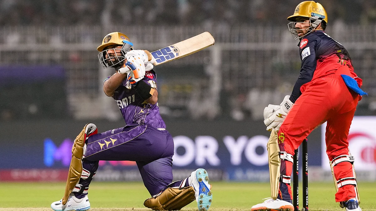 The KKR-RCB match in progress (photo: PTI)